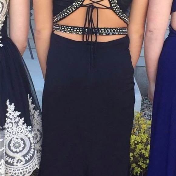 Formal Dress - Picture 4 of 4